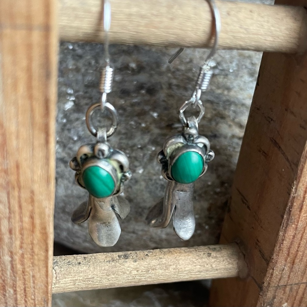 VTG Native American malachite squash blossom OOAK sterling earrings - Picture 6 of 10